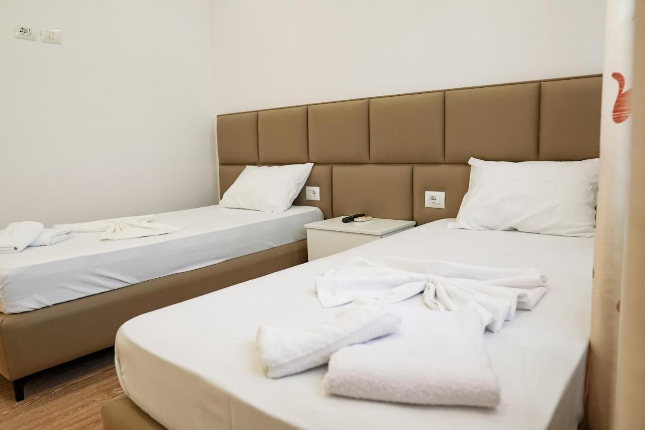 Mega Hotel Gjirokastra Kültér fotó